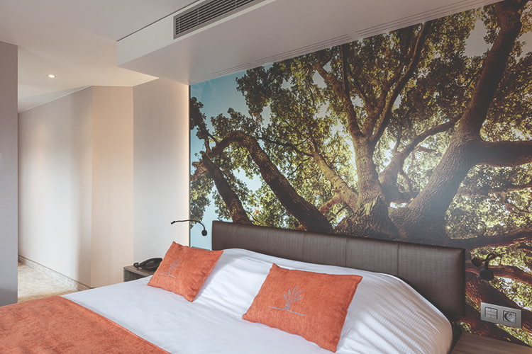 Clicwall wall panels in hotel room